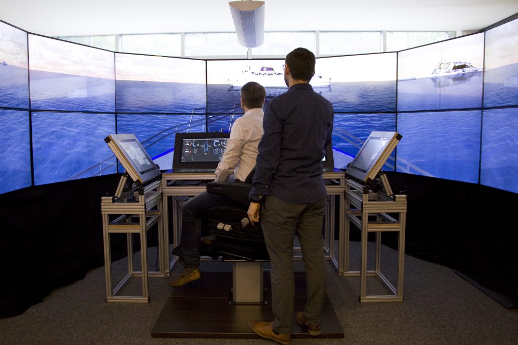 Mobile Schiffsbrücke - Navigations- und Brückensysteme simulieren